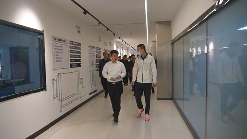 周鵬舉到我縣走訪調研企業(yè)運行情況